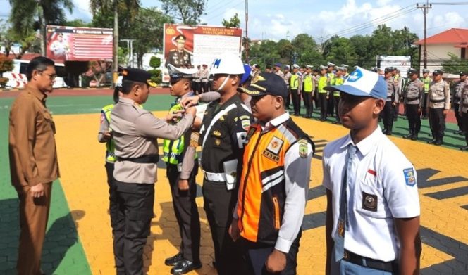 
					Saat apel pembukaan Operasi Ketupat Seligi 2024 Polres Tanjungpinang.