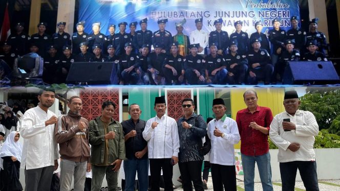 
					Persatuan Pemuda Meral (Pameral) dan Hulubalang Junjung Negeri (HJN) Kecamatan Meral mendeklarasikan dukungan untuk H. Muhammad Rudi sebagai Calon Gubernur Kepri 2024 nanti.