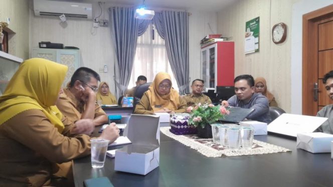 
					Disdik Tanjungpinang saat laksanakan rapat persiapa PPDB.