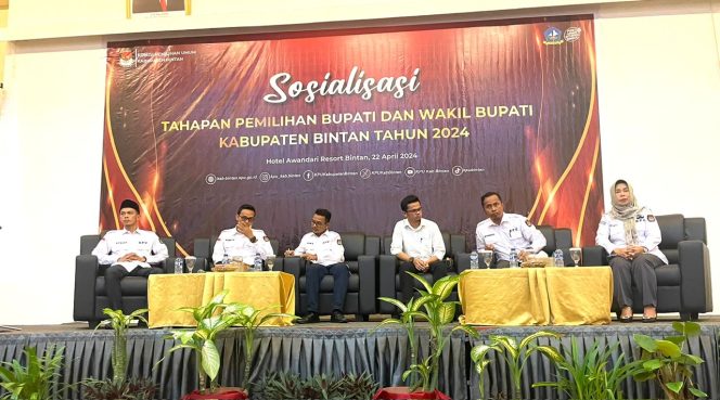 
					Saat acara sosialisasi penetapan PPK oleh KPU Bintan.