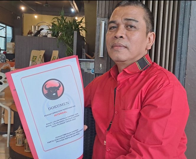 
					Politisi senior dan kader militan PDIP Provinsi Kepri, Husrinaldi