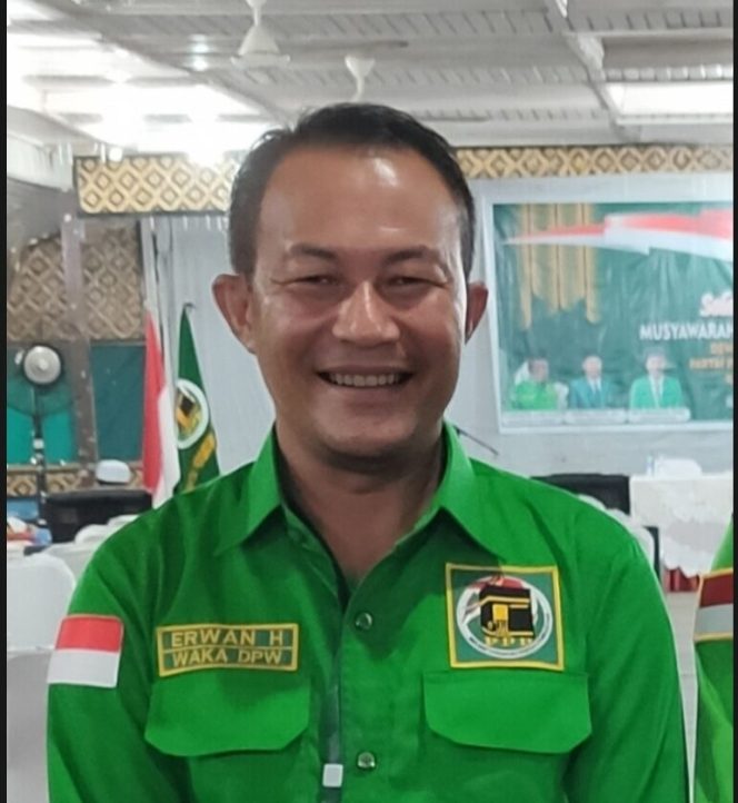 
					Ketua Panitia pendaftaran Bakal Calon (Balon) Kepala Daerah dan Wakil Kepala Daerah pada Pilkada 2024 DPC PPP Kabupaten Natuna, Erwan Hariadi.