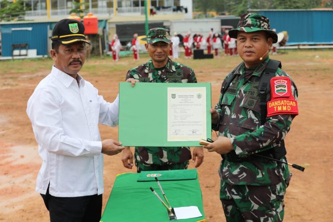 
					Wali Kota Batam, Muhammad Rudi, membuka secara resmi TNI Manunggal Membangun Desa (TMMD) 2024 di kawasan Kaliban Trade Centre, Nongsa, Rabu (8/5/2024).