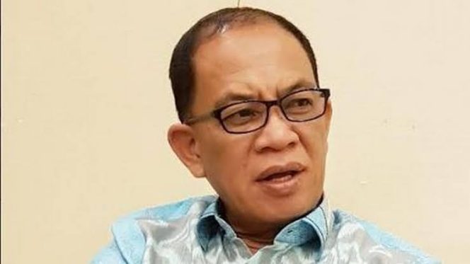 
					Mantan Bupati dan Ketua DPRD Lingga, Alias Wello.