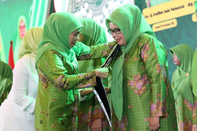 
					Wakil Gubernur Kepri Marlin Agustina Rudi secara resmi telah dilantik sebagai Ketua Pengurus Wilayah (PW) Muslimat Nahdlatul Ulama (NU) Kepulauan Riau (Kepri), pada Kamis (16/5/2024).