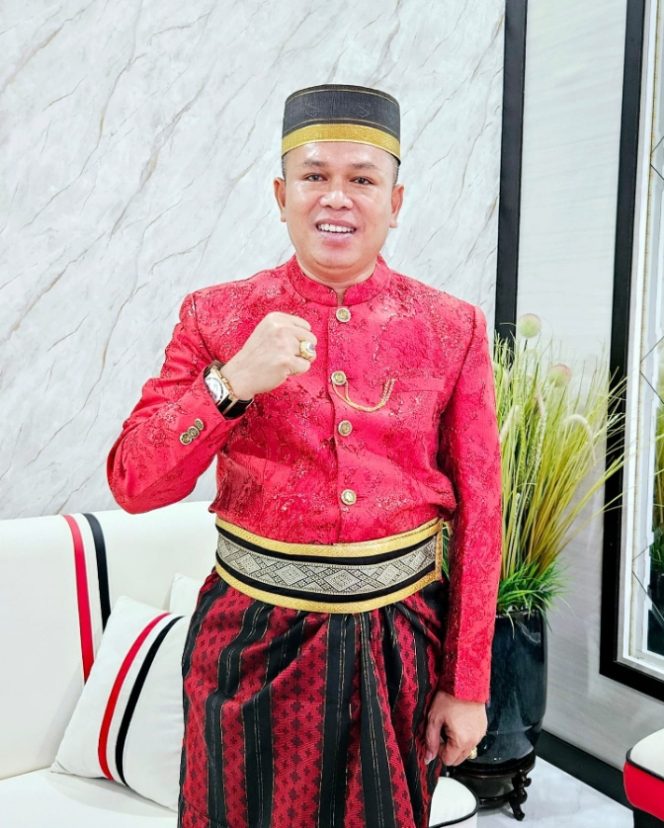 
					Ady Indra Pawennari terpilih aklamasi sebagai Ketua BPW KKSS Kepri periode 2024 – 2029 pada Muswil di CK Hotel Tanjungpinang, Sabtu (25/5/2024).