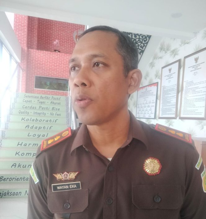 
					Kejari Bintan Kembalikan Berkas Dua Tersangka Kasus Pemalsuan Surat Tanah Milik PT Expasindo