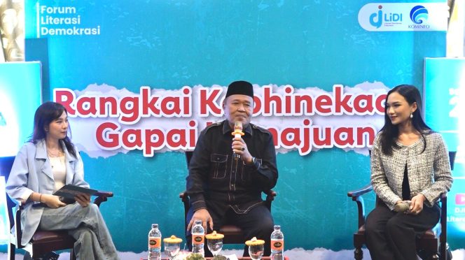 
					Kominfo menggelar forum diskusi tatap muka dengan tajuk “Rangkai Kebhinekaan, Gapai Kemajuan” di Pekanbaru, Selasa (28/5/2024).