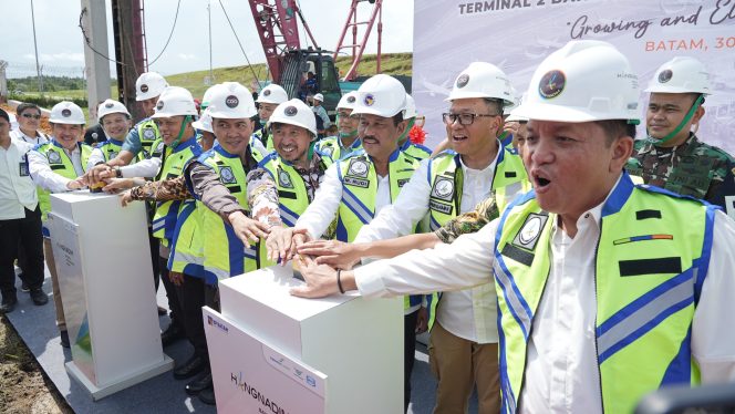 
					Badan Pengusahaan Batam (BP Batam) secara resmi melaksanakan Groundbreaking Ceremony mengawali pembangunan Terminal II Bandara Internasional Hang Nadim, pada Kamis (30/5/2024).