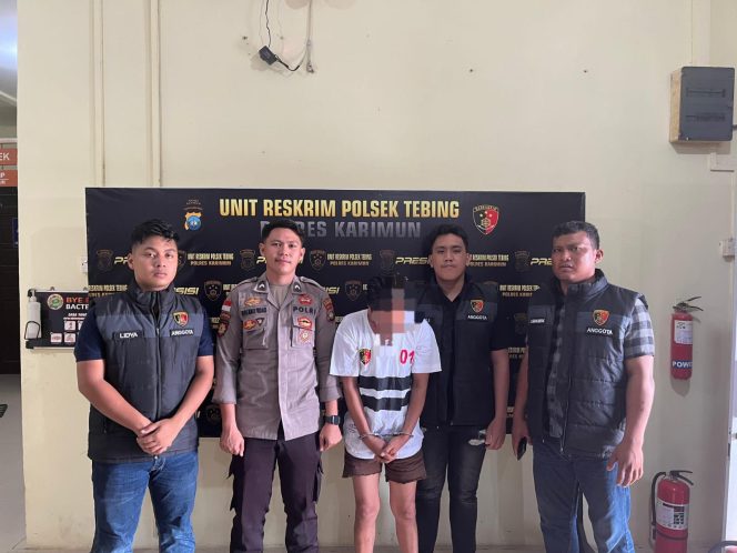 
					Unit Reskrim Polsek Tebing Polres Karimun berhasil mengungkap kasus tindak pidana pencurian dengan pemberatan yang terjadi di Jalan Pamak Rt 001 Rw 001 Kel. Pamak Kec. Tebing Kab. Karimun, Kamis (13/06/2024).