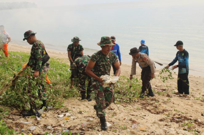 
					Gotong Royong Kodim Natuna.