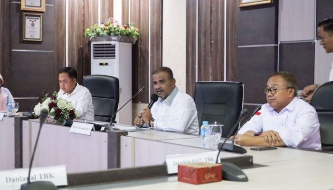 
					Rapat koordinasi terkait gas LPG 3 Kg bersubsidi tersebut di ruang rapat Cempaka Putih, Rabu (19/6/2024).