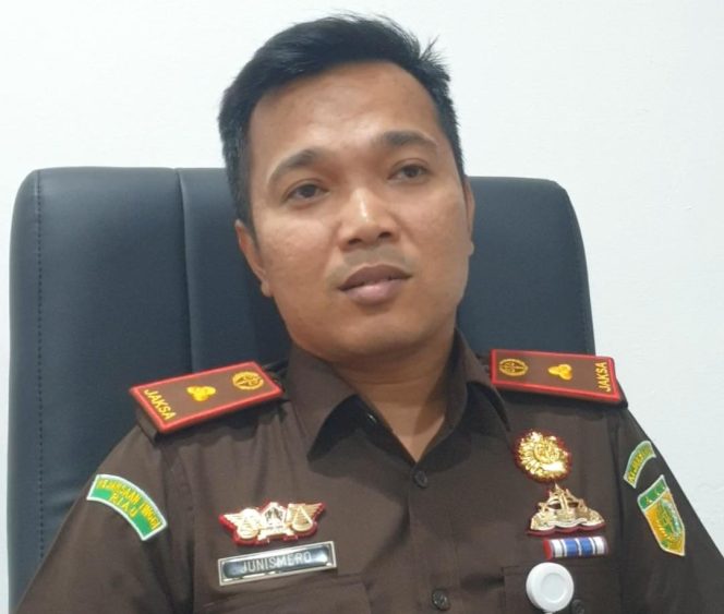 
					Kepala Cabang Kejaksaan Negeri (Cabjari) Natuna di Tarempa, Nikky Junismero.