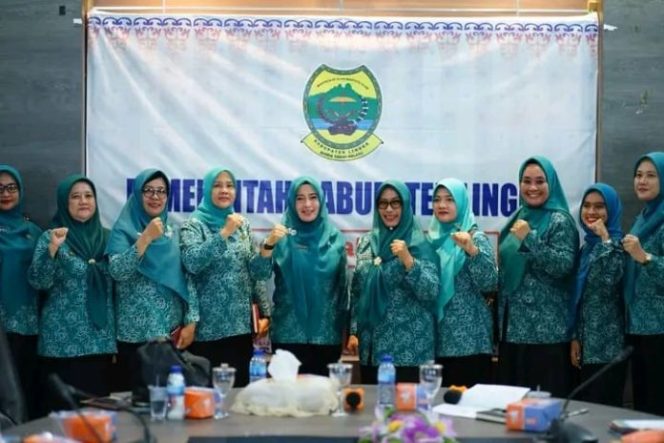 
					Dinkes PPKB Lingga bekerja sama dengan TP-PKK Kabupaten Lingga menggelar Rapat Koordinasi (Rakor) bersama Lintas Sektor Pelaksanaan Pekan Imunisasi Nasional (PIN) 2024.