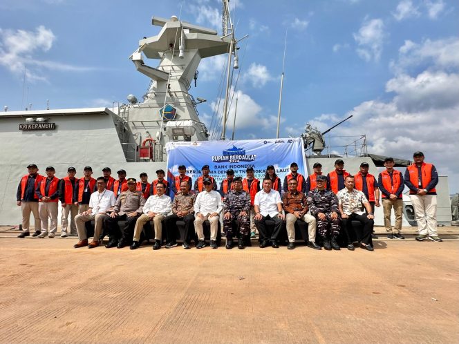 
					Bank Indonesia (BI) bekerjasama dengan Tentara Nasional Indonesia-Angkatan Laut (TNI AL) menyelenggarakan Ekspedisi Rupiah Berdaulat (ERB) 2024 di Kepulauan Riau (Kepri).