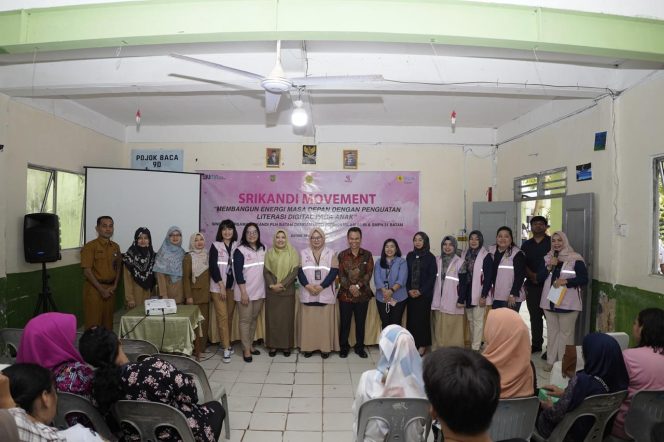 
					PLN Batam melalui Srikandinya melaksanakan Program Srikandi Movement dengan tema “Membangun Energi Masa Depan dengan Penguatan Literasi Digital pada Anak” di SMPN 31 Batam, Selasa (23/7/2024).