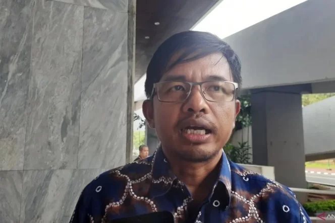 
					Ketua Divisi Teknis KPU RI Idham Holik menyampaikan Parpol Tak Bisa Tarik Dukungan