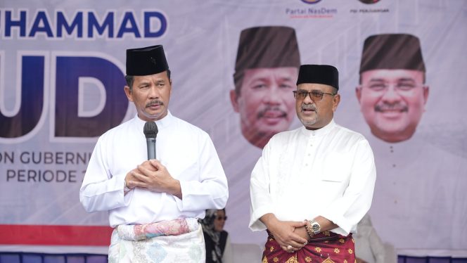 
					Pasangan H. Muhammad Rudi - Aunur Rafiq resmi mendaftarkan diri ke KPU Provinsi Kepulauan Riau sebagai calon gubernur dan wakil gubernur, Rabu (28/8/2024).