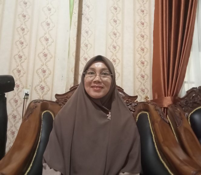 
					Sri Nurhayati, kepala sekolah SMPIT Insan Harapan