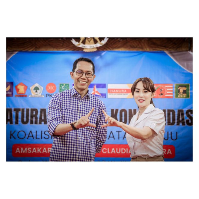 
					Amsakar Achmad dan Li Claudia Chandra.