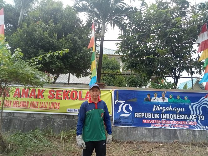 
					Sarino, Kepala Sekolah SDN 008 Sagulung Batam. Foto: Atika/HarianHaluanKepri