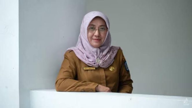 
					Pjs Bupati Natuna, Rika Azmi.