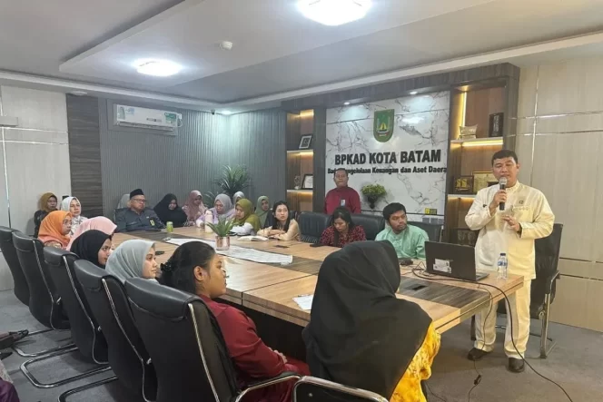 
					BPKAD Kota Batam saat melaksanakan program Jesika dengan materi terkait proses penyusunan anggaran (ist)
