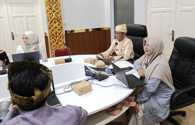 
					Kadis Kominfo Tanjungpinang Teguh S saat membuka sosialisasi pemanfaatan aplikasi Secure File Encryption Jumat (25/10).