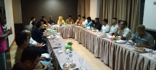 
					Paslon Cermin melangsungkan pertemuan silaturahmi dengan KPU dan Bawaslu Natuna