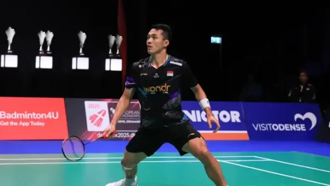 
					Jonatan Christie berhasil menyingkirkan Leong Junhao dari Malaysia.
(f/merdeka.com)