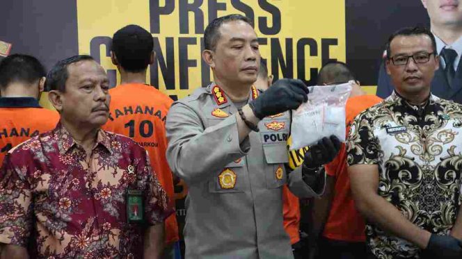 
					Kapolresta Tanjungpinang Kombespol Budi Santosa saat ekspos pengungkapan kasus narkoba, Kamis (10/10/2024)