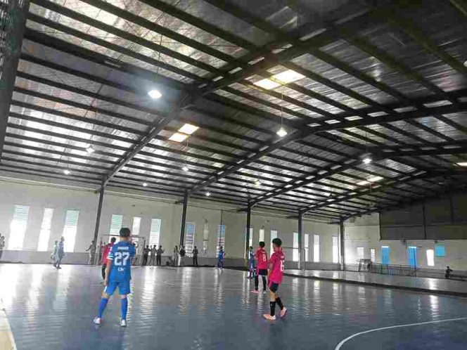 
					Pertandingan futsal Putra Batam Cup 2024
Foto: Atika/HarianHaluanKepri