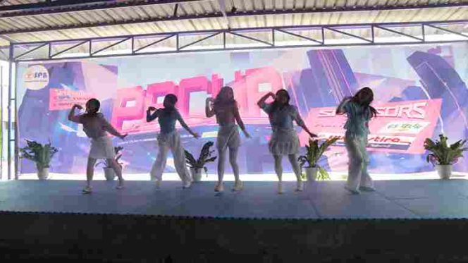 
					Sekolah Putra Batam (SPB) kembali menggelar K-Pop Dance Competition antar sekolah se-Kota Batam
Foto: Atika/HarianHaluanKepri