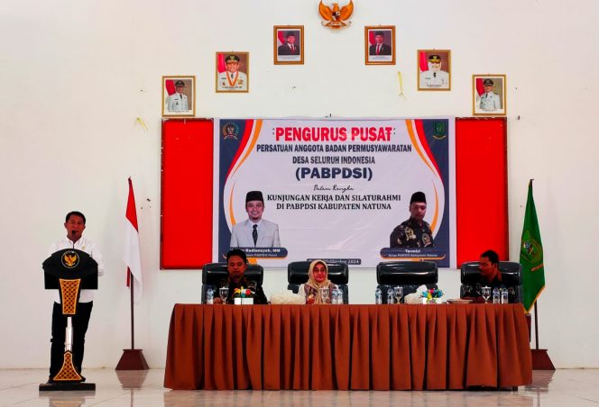 
					Ketua DPRD Natuna, Rusdi menyampaikan sambutan.