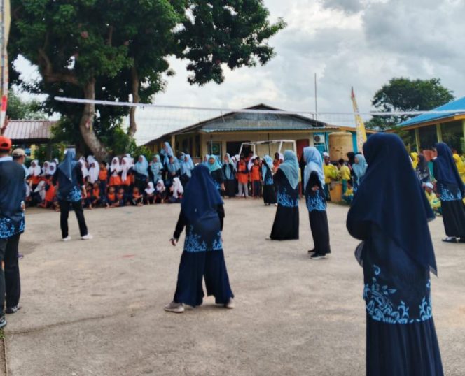 
					Turnamen Voli Antar Guru Warnai Peringatan Hari Guru Nasional di Yayasan Al Azhar Batam