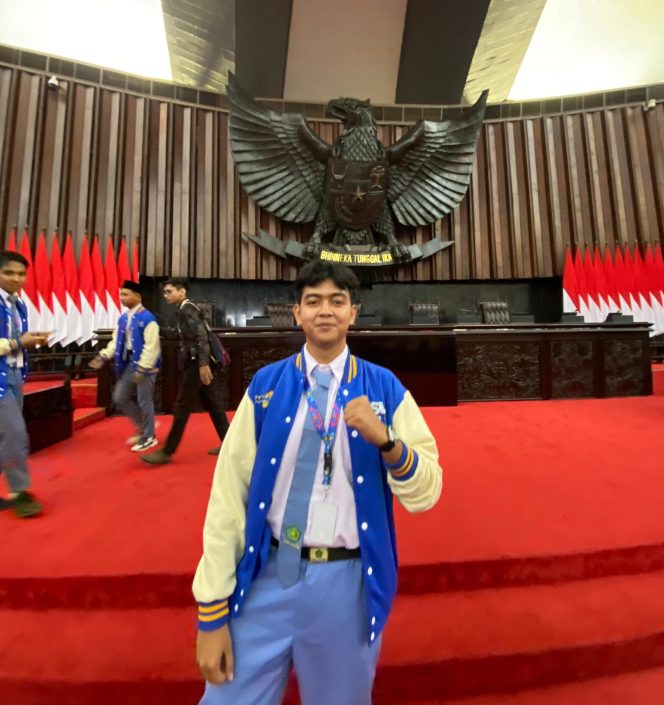 
					Ketua OSIM MAN 1 Kota Batam, M. Nabil Fahrezi, berhasil mengikuti Indonesia Student Leadership Camp (ISLC)