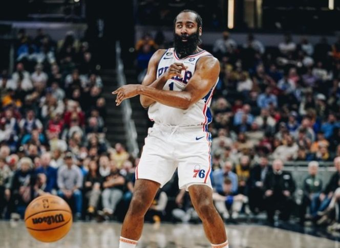 
					Bintang Los Angeles Clipper, James Harden