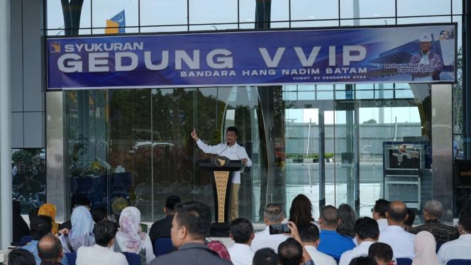 
					Kepala BP Batam Muhammad Rudi meresmikan revitalisasi Gedung VVIP Bandara Internasional Hang Nadim (ist)