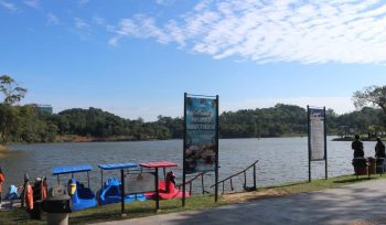 Pemandangan tempat wisata Taman Kolam Sekupang, Batam.
Foto: Atika/HarianHaluanKepri