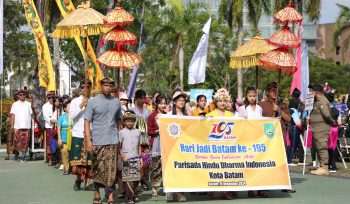 Pawai perayaan hari jadi Batam ke-195. (Istimewa)