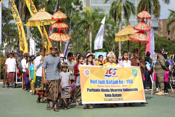 
					Pawai perayaan hari jadi Batam ke-195. (Istimewa)