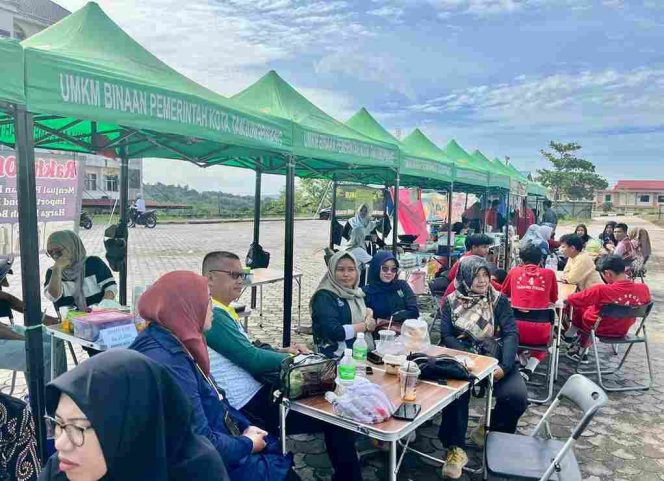 
					Pelaku UMKM binaan Disnakerkopum) Kota Tanjungpinang akan menggelar Bazaar Akhir Tahun pada 27-31 Desember di halaman Gedung Gonggong, Taman Laman Boenda, Tepi Laut Tanjungpinang.