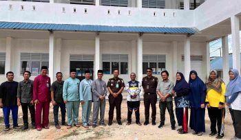 Kejaksaan dan Dinas Pendidikan Tinjau Proyek Pembangunan Ruang Kelas Baru di SDN 009 Batu Aji.
Foto: Atika/HarianHaluanKepri