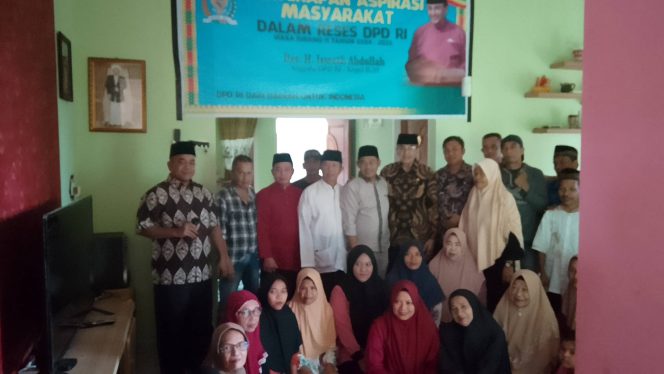 
					Anggota DPD RI, Ismet Abdullah saat reses di Desa Bukit Belah, Kecamatan Singkep Barat, Kabupaten Lingga