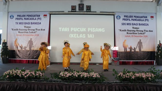 
					TK Misi Bagi Bangsa dan SDS Misi Bagi Bangsa menggelar kegiatan Projek Penguatan Profil Pelajar Pancasila (P5) pada Jumat (20/12/2024).
Foto:Atika/HarianHaluanKepri