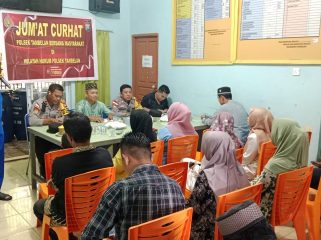 Polres Bintan melalui Polsek jajaran kembali menggelar forum terbuka untuk menampung aspirasi masyarakat yang dinamakan dengan Jumat Curhat, Jumat (27/12/2024).