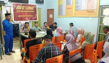 Polres Bintan melalui Polsek jajaran kembali menggelar forum terbuka untuk menampung aspirasi masyarakat yang dinamakan dengan Jumat Curhat, Jumat (27/12/2024).