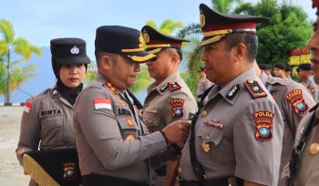 Upacara Sertijab Wakapolres dan Kasatreskrim Polres Kepulauan Anambas berlangsung di lapangan apel Catur Prasetya Polres Kepulauan Anambas, Sabtu ( 04/01/2025 )