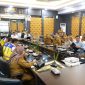 Bupati Bintan Roby Kurniawan bersama jajaran OPD dan Bappenas saat menggelar FGD