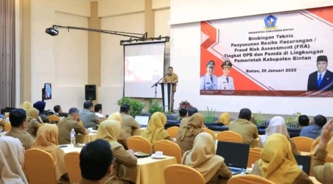 Bimtek Penyusunan Penilaian Risiko/FRA Tingkat OPD di Lingkungan Pemkab Bintan di Gedung Convention Hall Awandari Hotel and Resort, Senin (20/1)